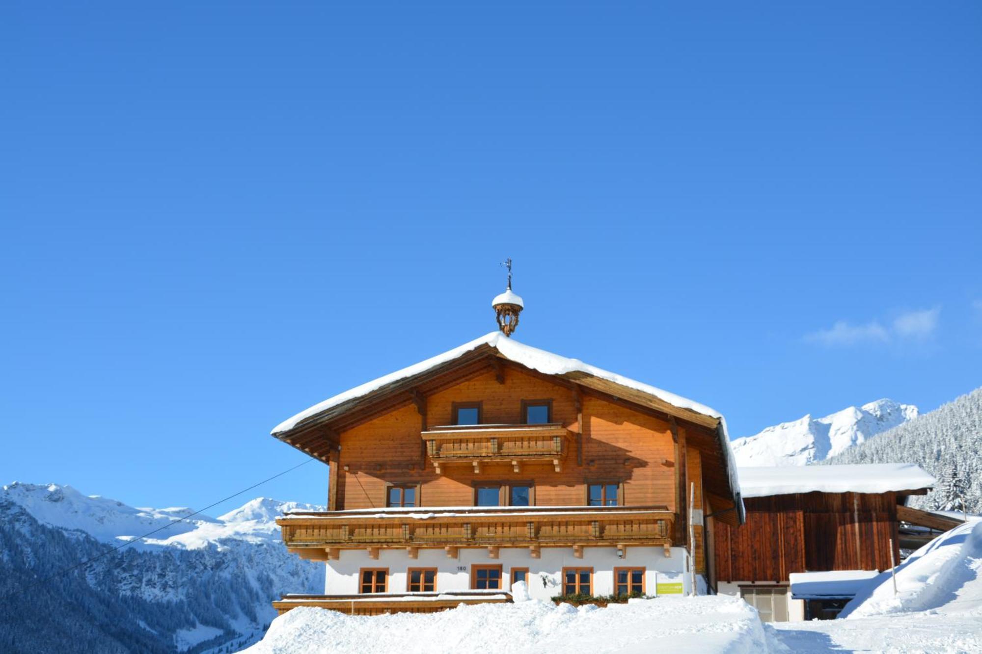 Ski In-Ski Out - Gaestehaeuser Saalbach-Hinterglemm - Wallegghof Christianhof Екстер'єр фото