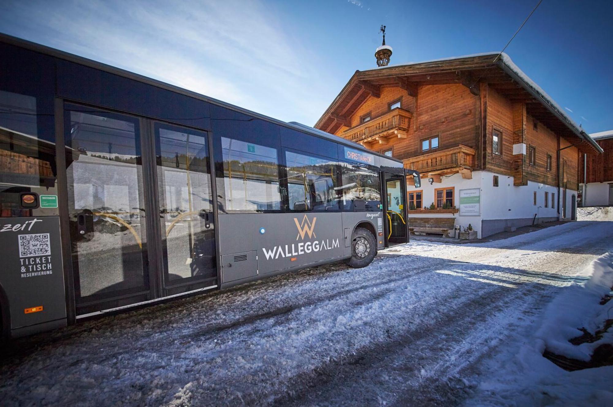 Ski In-Ski Out - Gaestehaeuser Saalbach-Hinterglemm - Wallegghof Christianhof Екстер'єр фото