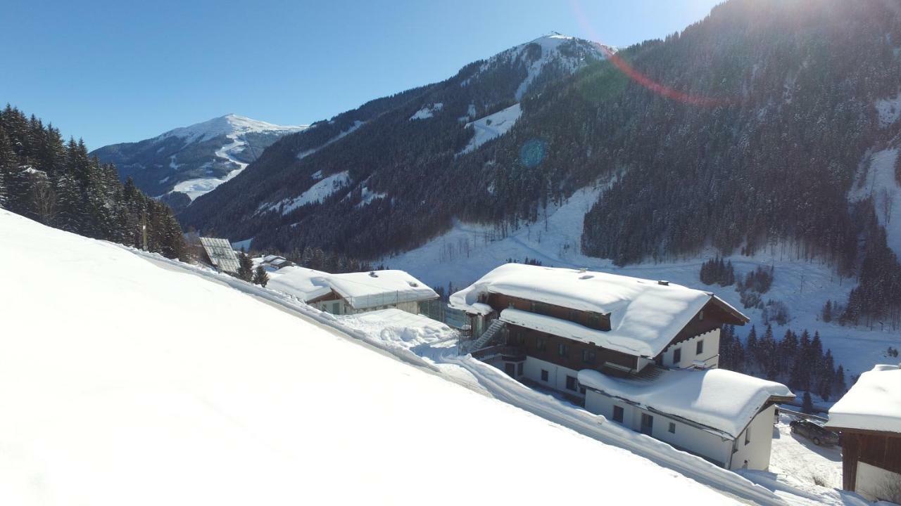 Ski In-Ski Out - Gaestehaeuser Saalbach-Hinterglemm - Wallegghof Christianhof Екстер'єр фото
